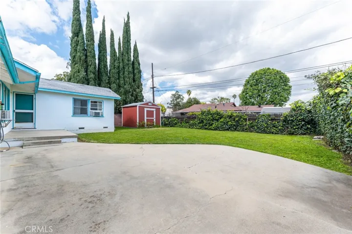 6952 Cozycroft Avenue, Winnetka, California 91306
