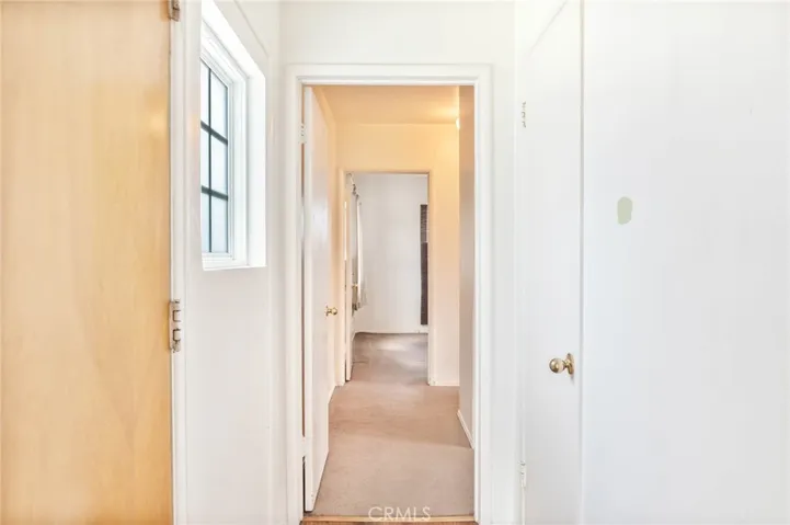 6952 Cozycroft Avenue, Winnetka, California 91306