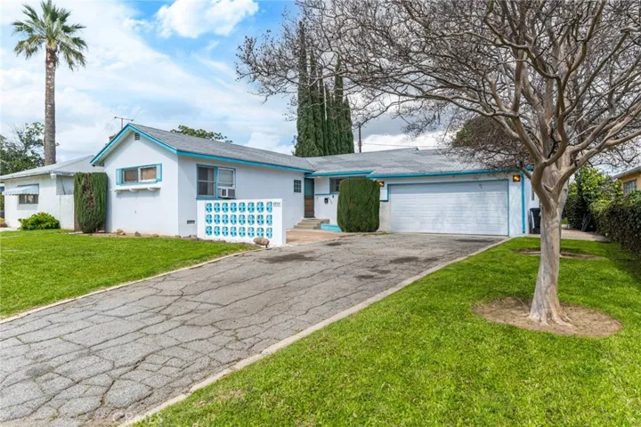 6952 Cozycroft Avenue, Winnetka, California 91306