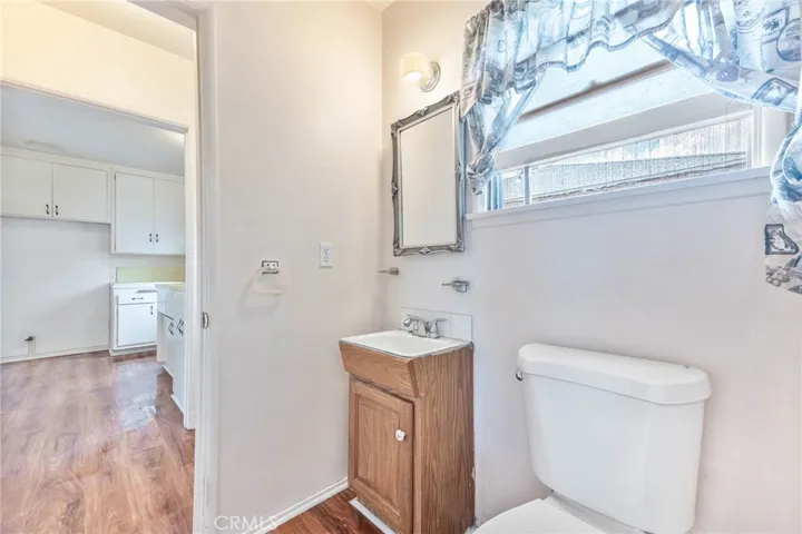 6952 Cozycroft Avenue, Winnetka, California 91306