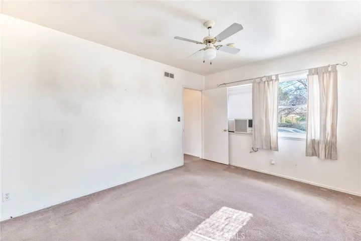 6952 Cozycroft Avenue, Winnetka, California 91306