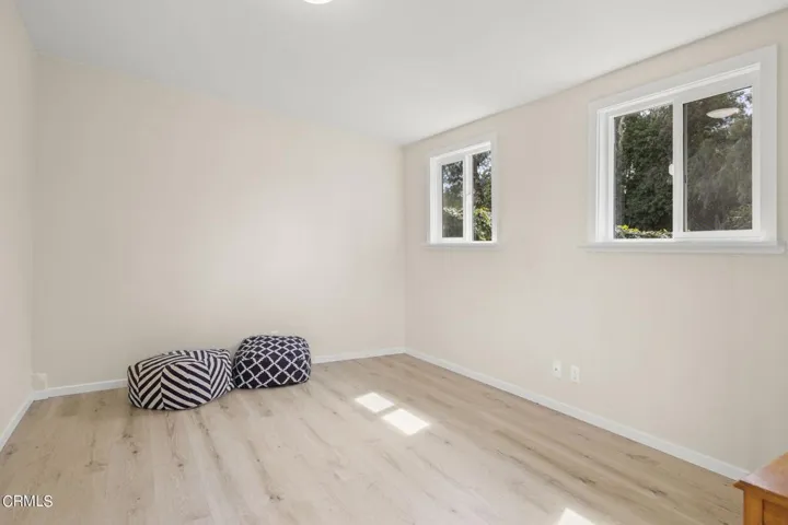 27 - extra room office
