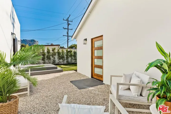3045 Reid Avenue, Culver City, California 90232