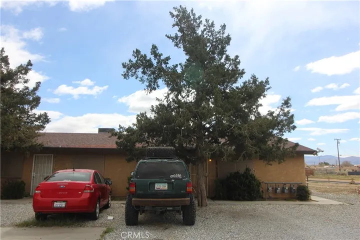 15761 Serrano Road, Apple Valley, California 92307