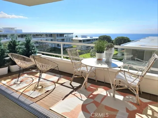 32646 Coastsite Drive 202, Rancho Palos Verdes, California 90275