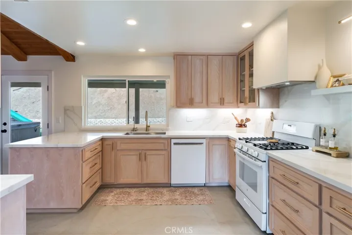 15645 Saddleback Road, Riverside, California 92506