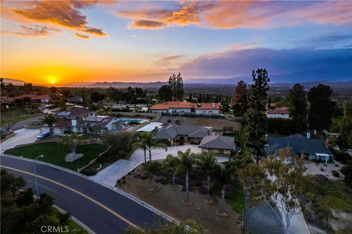 15645 Saddleback Road, Riverside, California 92506