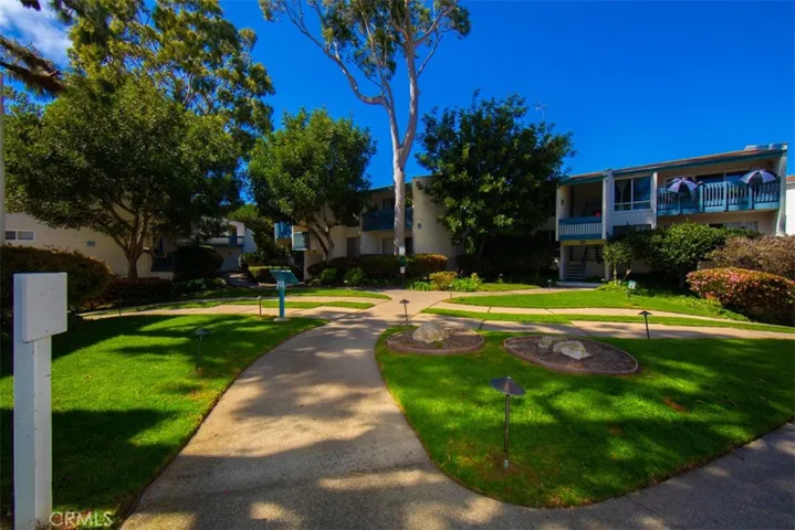 631 S Prospect Avenue 201, Redondo Beach, California 90277