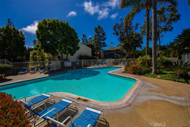 631 S Prospect Avenue 201, Redondo Beach, California 90277