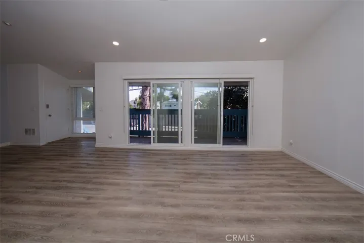 631 S Prospect Avenue 201, Redondo Beach, California 90277