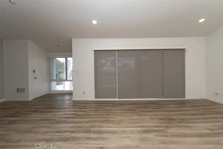 631 S Prospect Avenue 201, Redondo Beach, California 90277