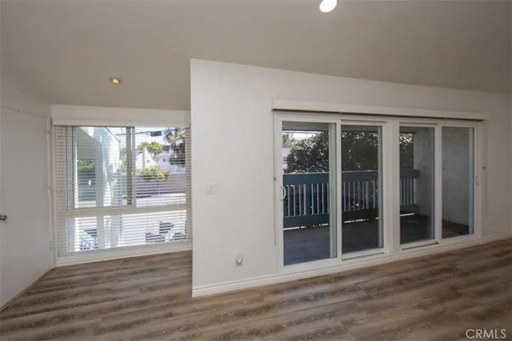 631 S Prospect Avenue 201, Redondo Beach, California 90277