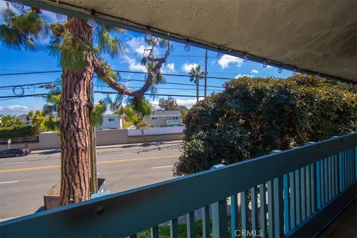631 S Prospect Avenue 201, Redondo Beach, California 90277