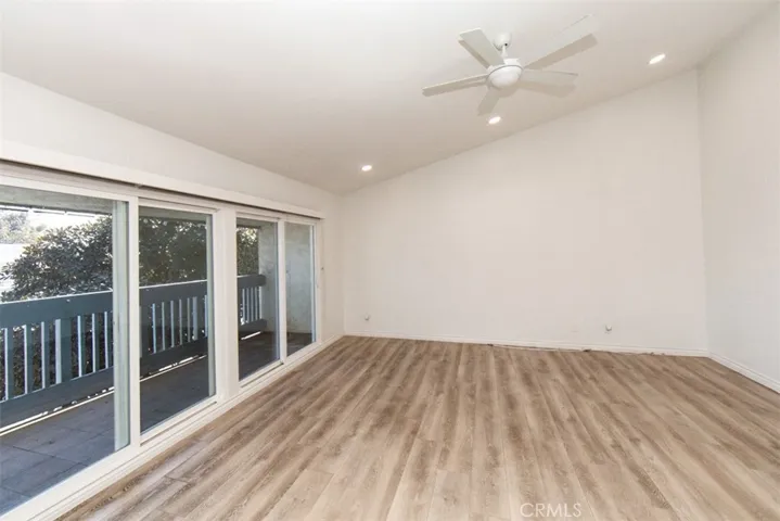 631 S Prospect Avenue 201, Redondo Beach, California 90277