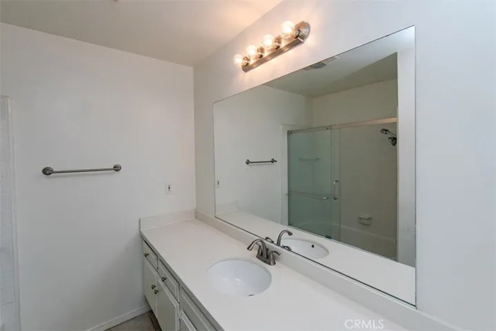 631 S Prospect Avenue 201, Redondo Beach, California 90277