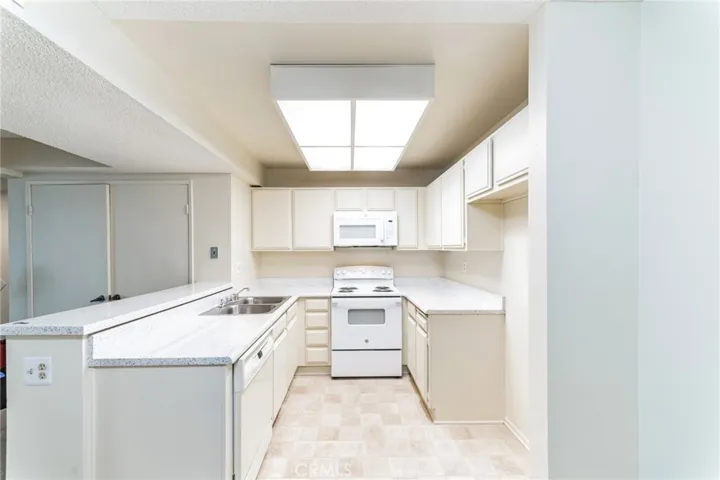 1480 W Edgehill Road 57, San Bernardino, California 92405