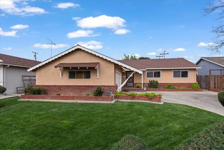 3325 Lindenoaks Drive, San Jose, California 95117