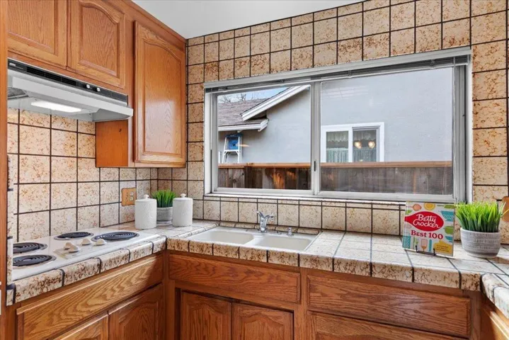 3325 Lindenoaks Drive, San Jose, California 95117