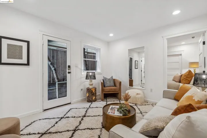 174 Vernon Ter, Oakland, California 94610