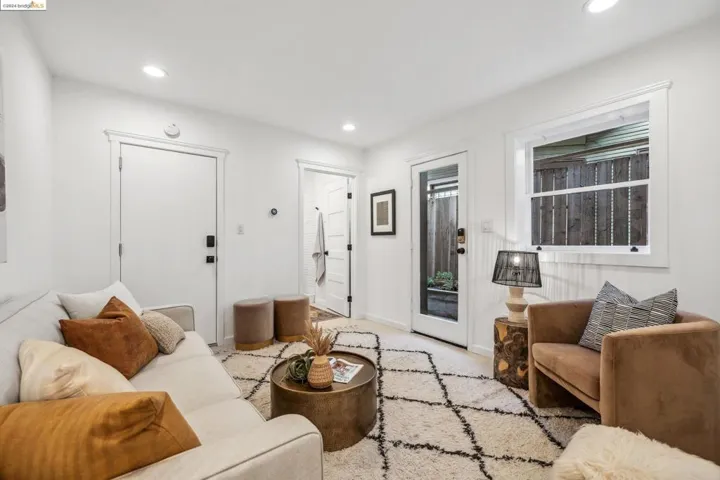 174 Vernon Ter, Oakland, California 94610