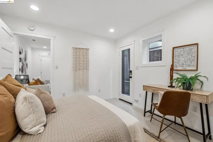 174 Vernon Ter, Oakland, California 94610