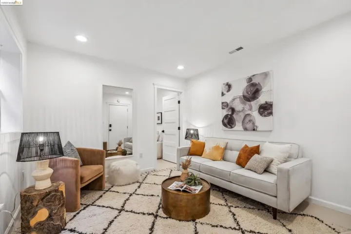 174 Vernon Ter, Oakland, California 94610