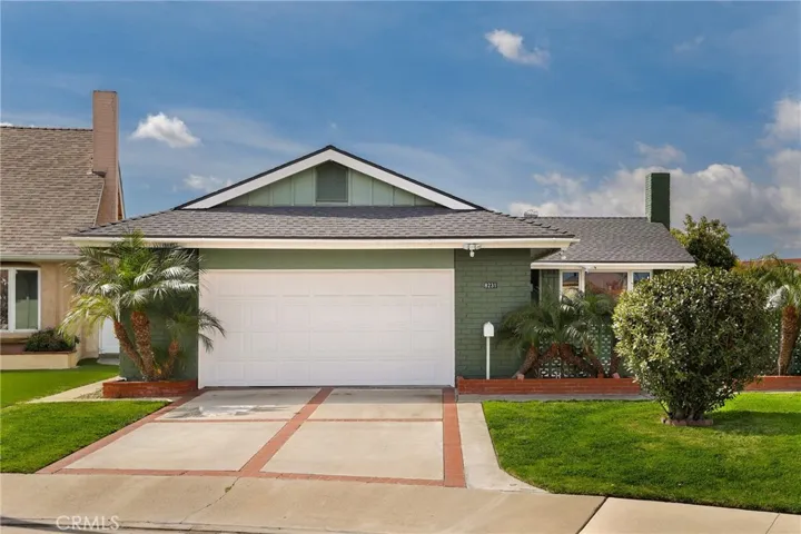 8231 Del Oro Lane, La Palma, California 90623