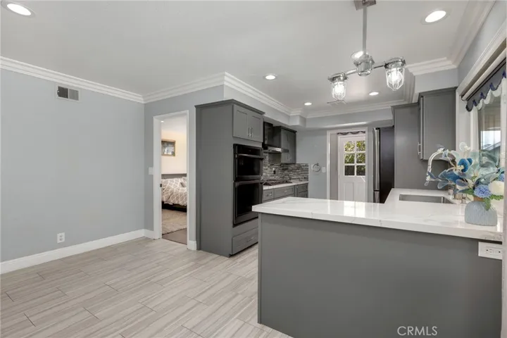 8231 Del Oro Lane, La Palma, California 90623