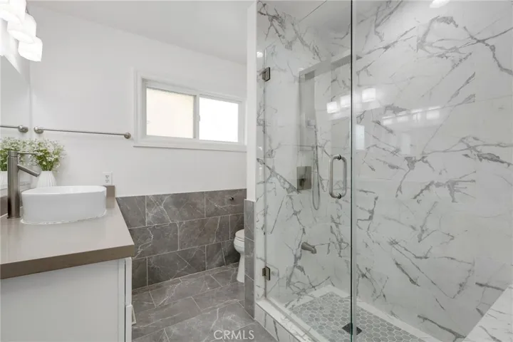 8231 Del Oro Lane, La Palma, California 90623