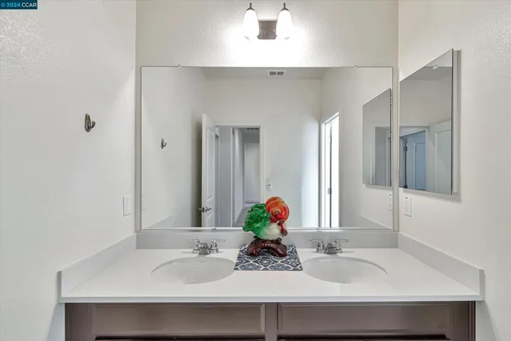 480 E Albertina Ave, Mountain House, California 95391