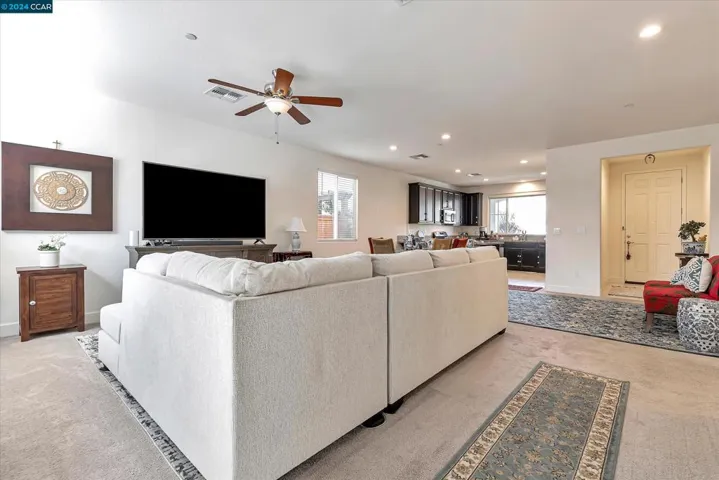 480 E Albertina Ave, Mountain House, California 95391
