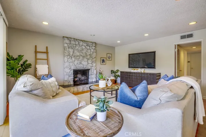 3702 Fenley Drive, Los Alamitos, California 90720