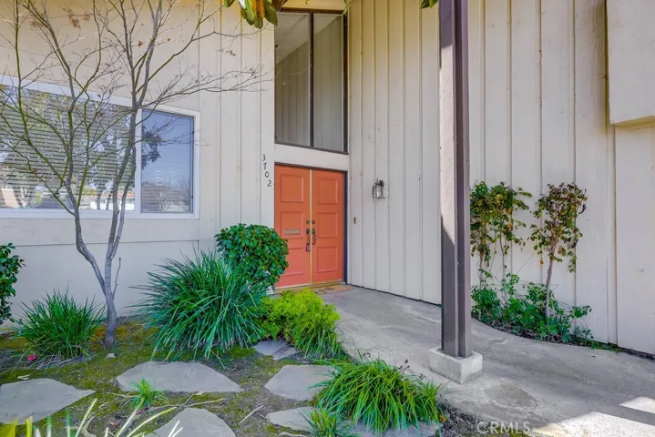 3702 Fenley Drive, Los Alamitos, California 90720