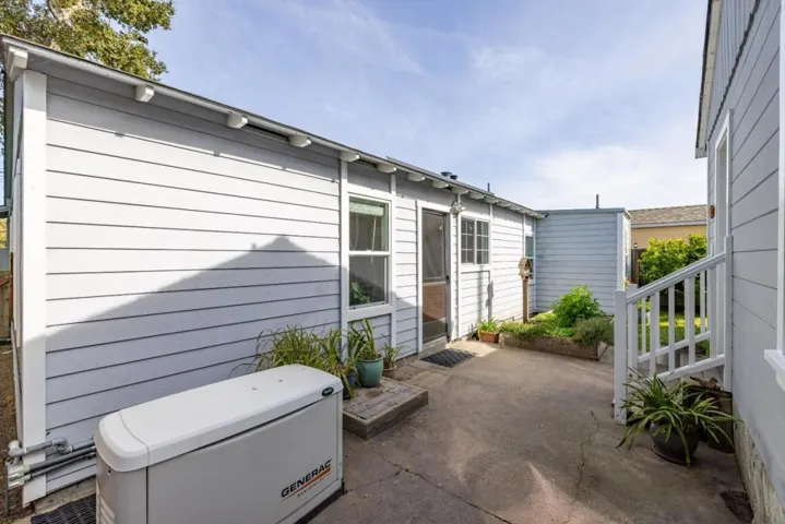 729 2nd Street, Pacific Grove, California 93950