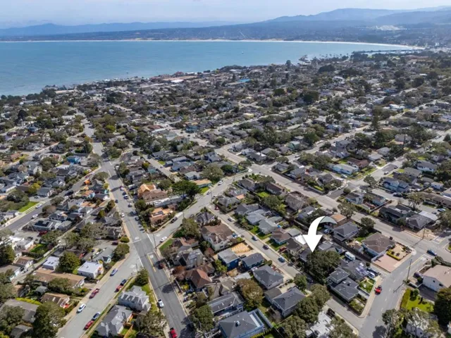 729 2nd Street, Pacific Grove, California 93950