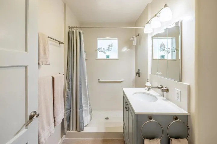 729 2nd Street, Pacific Grove, California 93950