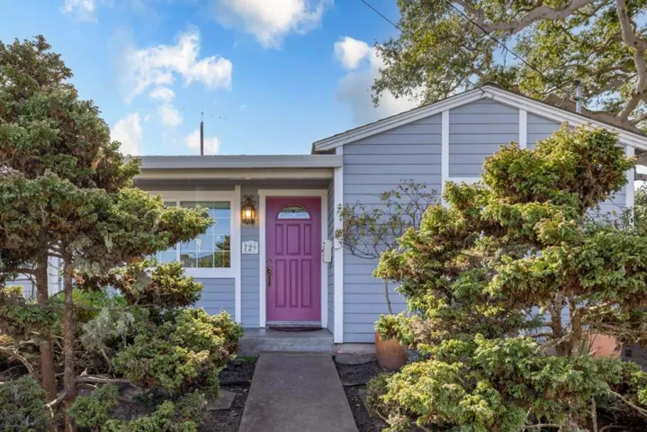 729 2nd Street, Pacific Grove, California 93950