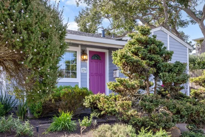 729 2nd Street, Pacific Grove, California 93950