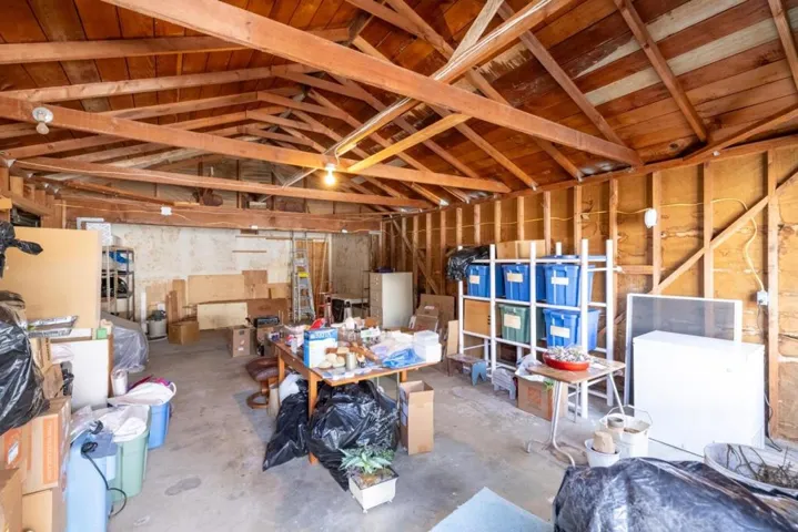 729 2nd Street, Pacific Grove, California 93950