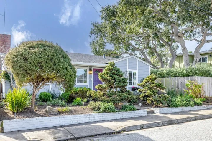 729 2nd Street, Pacific Grove, California 93950
