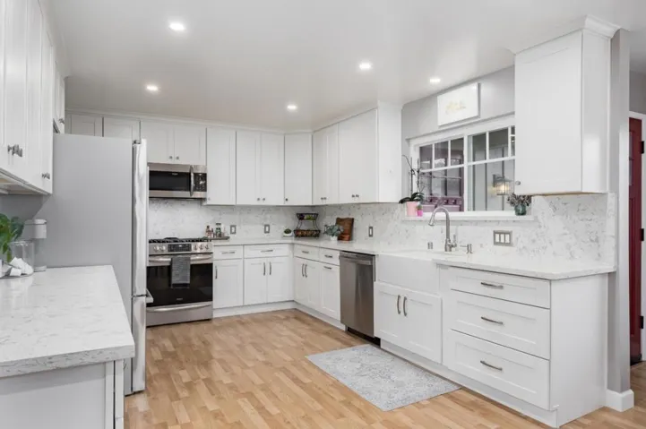 142 Molly Way, Santa Cruz, California 95065