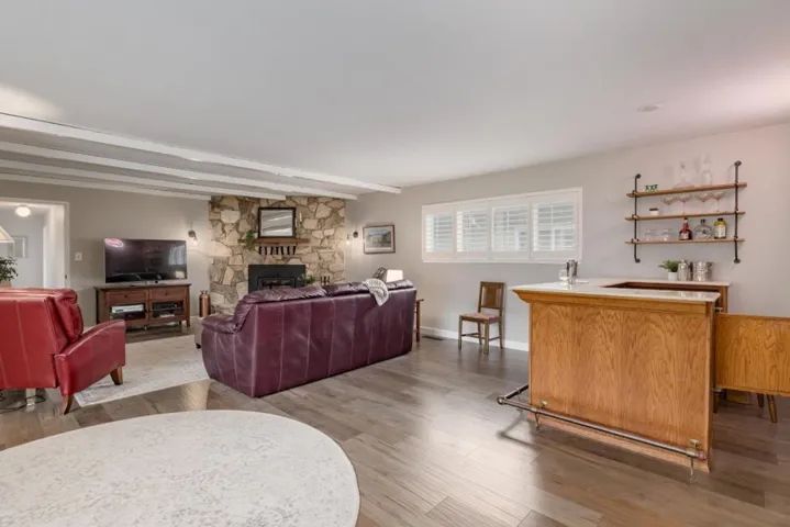 142 Molly Way, Santa Cruz, California 95065