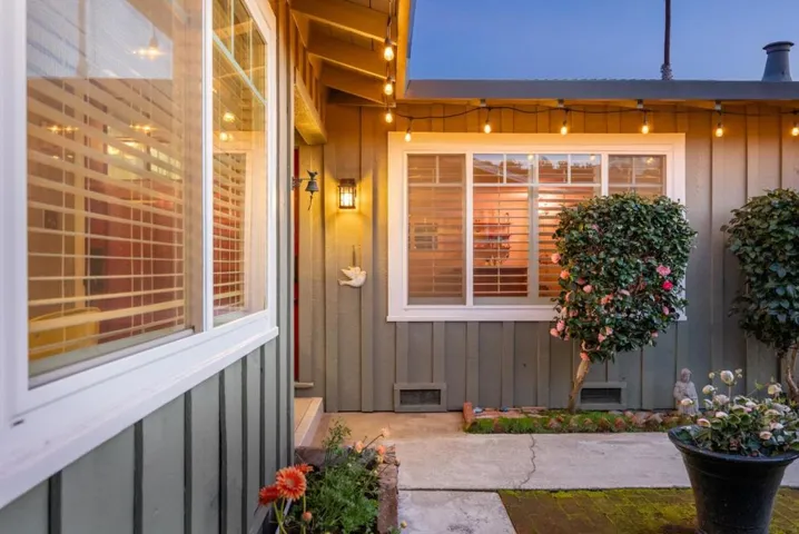 142 Molly Way, Santa Cruz, California 95065
