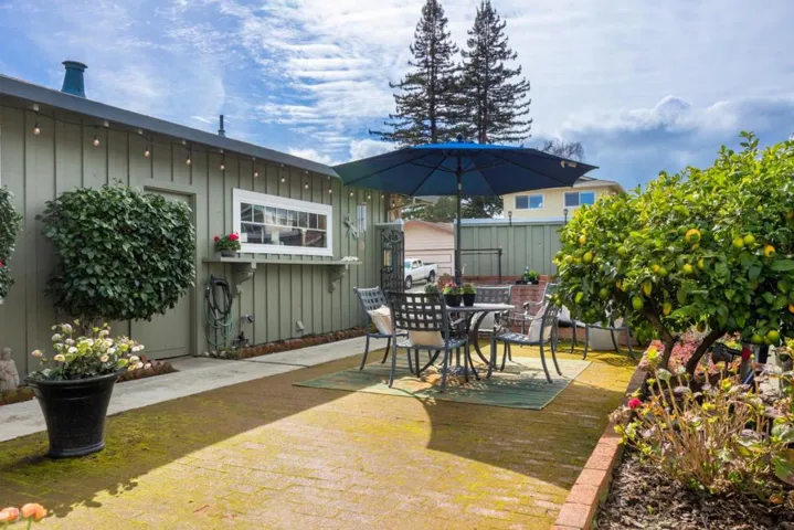 142 Molly Way, Santa Cruz, California 95065