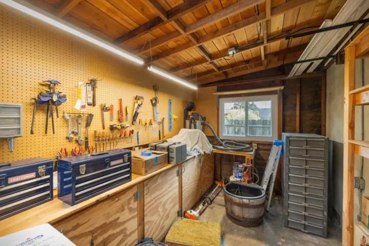 142 Molly Way, Santa Cruz, California 95065