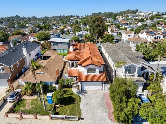 1035 Avenue D, Redondo Beach, California 90277