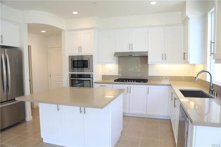 349 Magnet, Irvine, California 92618