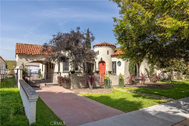 1985 San Francisco Avenue, Long Beach, California 90806