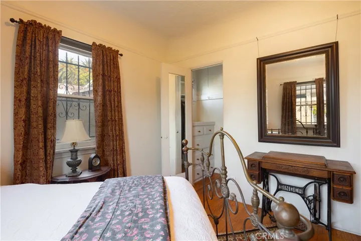 1985 San Francisco Avenue, Long Beach, California 90806