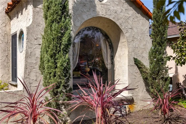 1985 San Francisco Avenue, Long Beach, California 90806